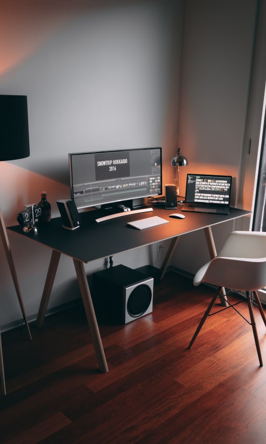 post 12 ديسمبر، 2022 elegant desk setup img opt - الشركة الهندسية - تجهيزات الفنادق - تجهيزات الشركات - معدات نظافة