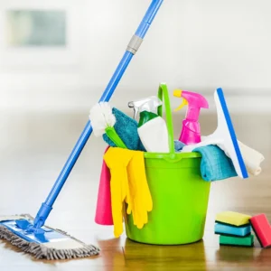 Essential House Cleaning Tools e1763129911911 - الشركة الهندسية - تجهيزات الفنادق - تجهيزات الشركات - معدات نظافة